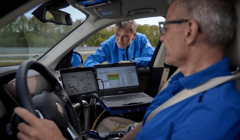 寶馬氫燃料電池樣車道路試驗(yàn).jpg 寶馬氫燃料電池樣車道路試驗(yàn).jpg