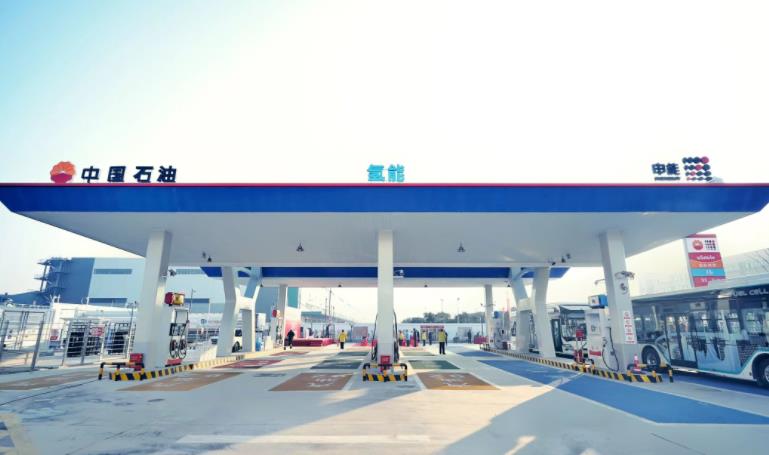 建設國際氫能谷!上海臨港新片區(qū)平霄路油氫合建站正式投運.jpg 建設國際氫能谷!上海臨港新片區(qū)平霄路油氫合建站正式投運.jpg