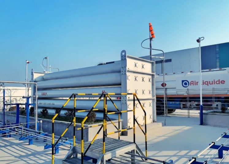 建設國際氫能谷!上海臨港新片區(qū)平霄路油氫合建站正式投運.jpg 建設國際氫能谷!上海臨港新片區(qū)平霄路油氫合建站正式投運.jpg