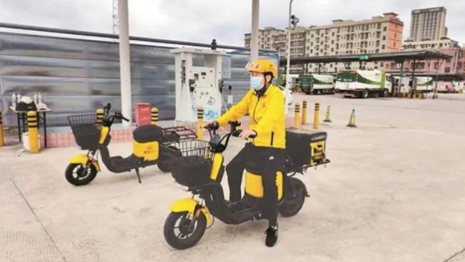 美團氫能電動外賣車投運,續航里程120公里.jpg
