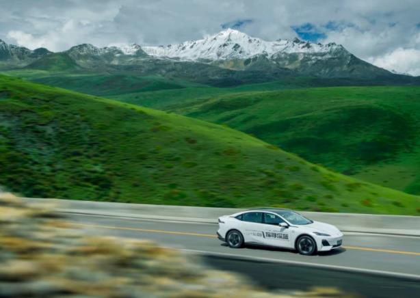 長安深藍SL03上市16.89萬起售，氫電版69.99萬元！