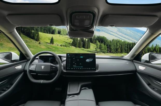 長安深藍SL03上市16.89萬起售，氫電版69.99萬元！