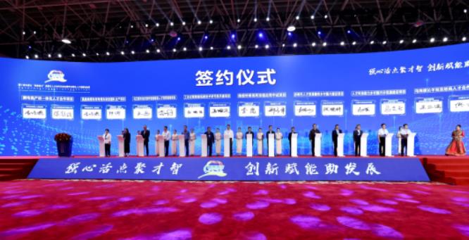 布局氫能商用車!圓速智動與內(nèi)蒙古呼和浩特簽約 .jpg
