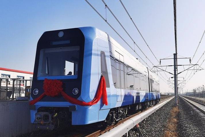 氫燃料混合動力鉸接輕軌車在保定滿城區河北京車智能制造基地正式下線.jpg