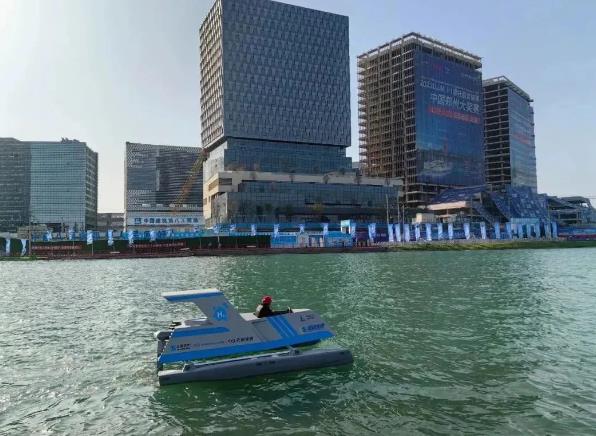 氫燃料電池首次應(yīng)用于賽艇.jpg